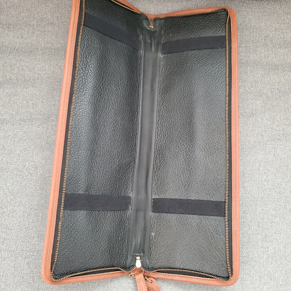 COACH VINTAGE BRITISH TAN LEATHER ACCESSORY'S/TIE TRAVEL CASE - Picture 4 of 16